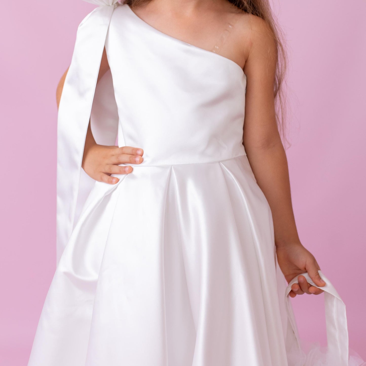 Pure White Satin Flower Girl Dress: Elegant One-Shoulder Gown with Oversized Bow