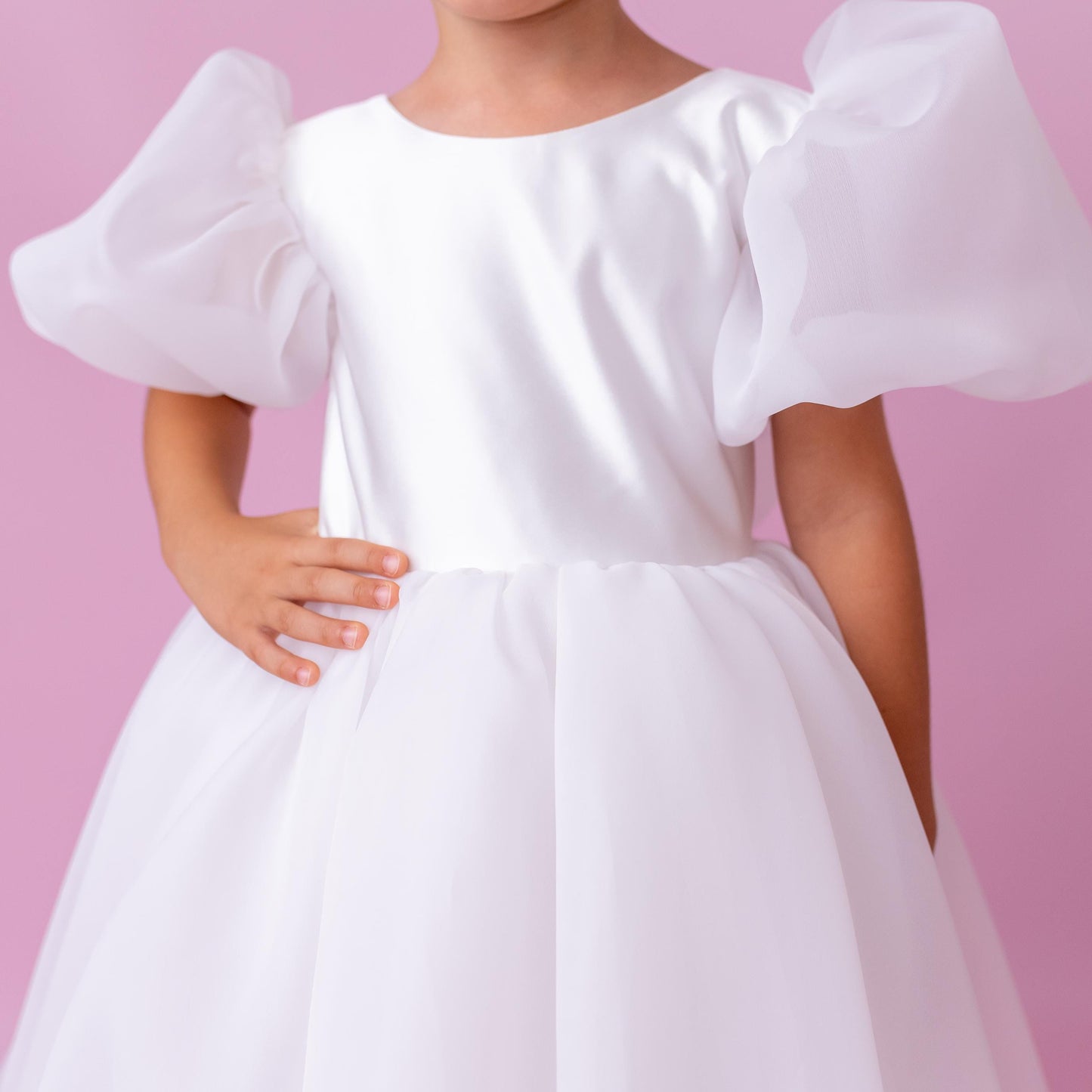 Luxurious Organza Flower Girl Wedding Dress, Princess Communion Gown, Tea Length, Big Bow, V-Neck