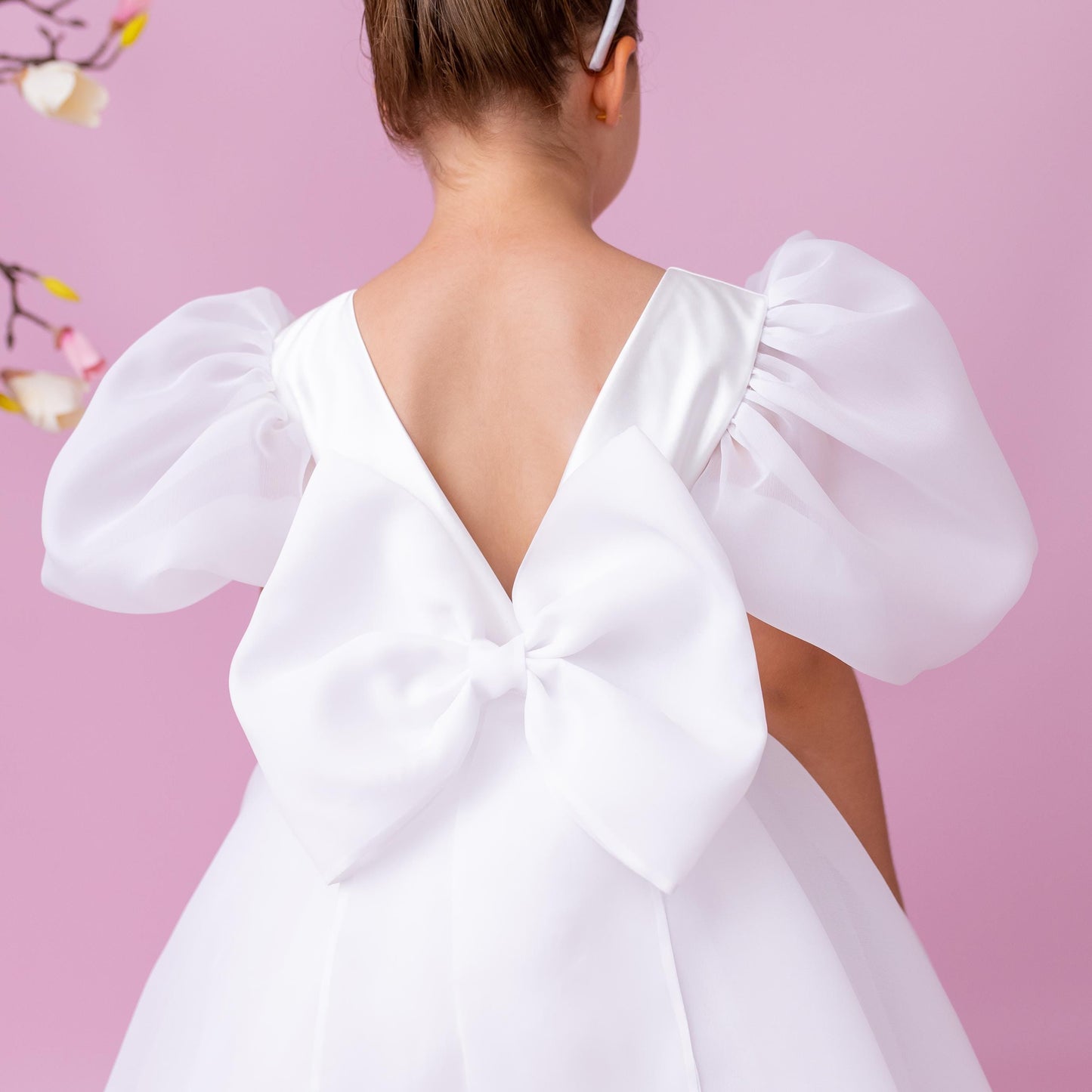 Luxurious Organza Flower Girl Wedding Dress, Princess Communion Gown, Tea Length, Big Bow, V-Neck