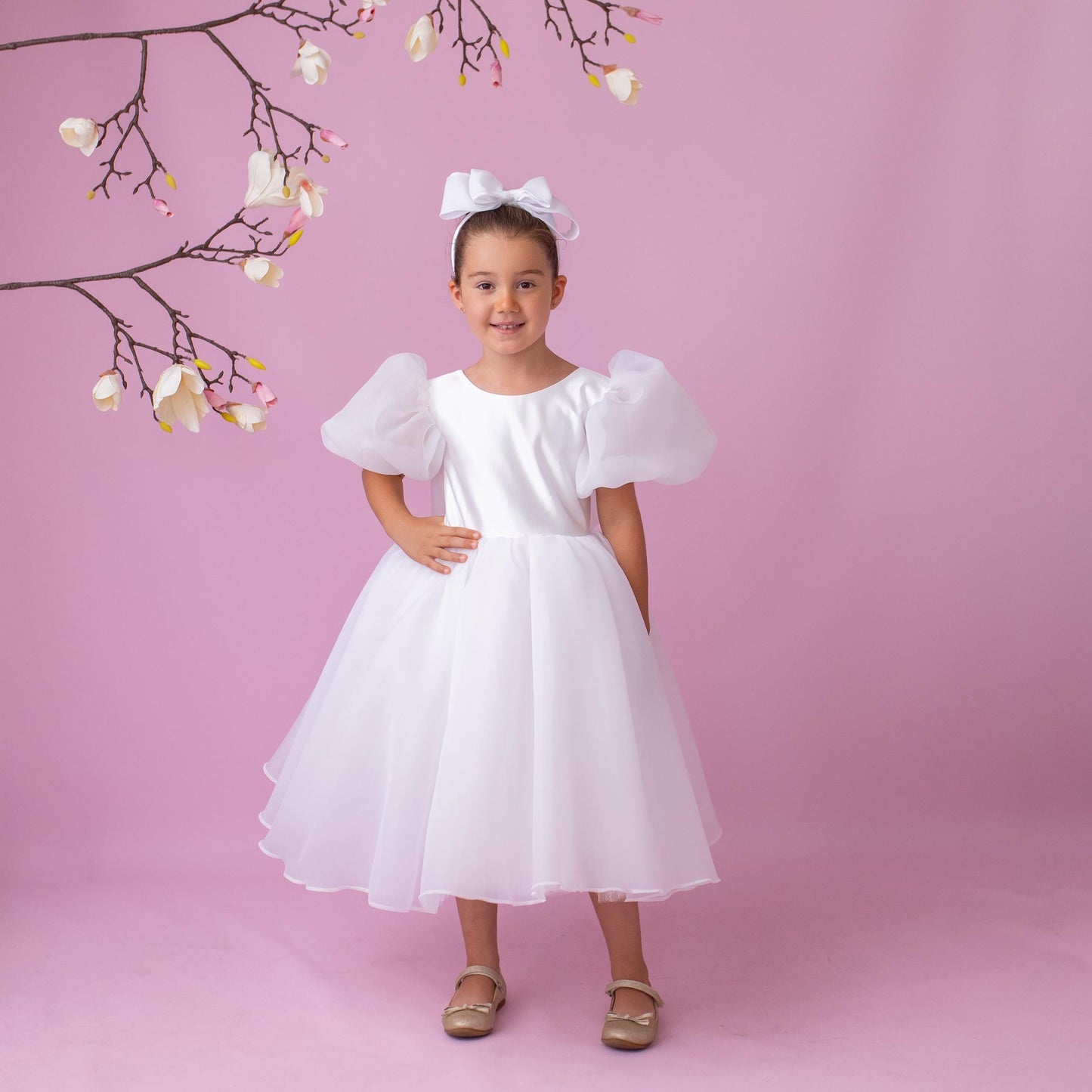 Luxurious Organza Flower Girl Wedding Dress, Princess Communion Gown, Tea Length, Big Bow, V-Neck
