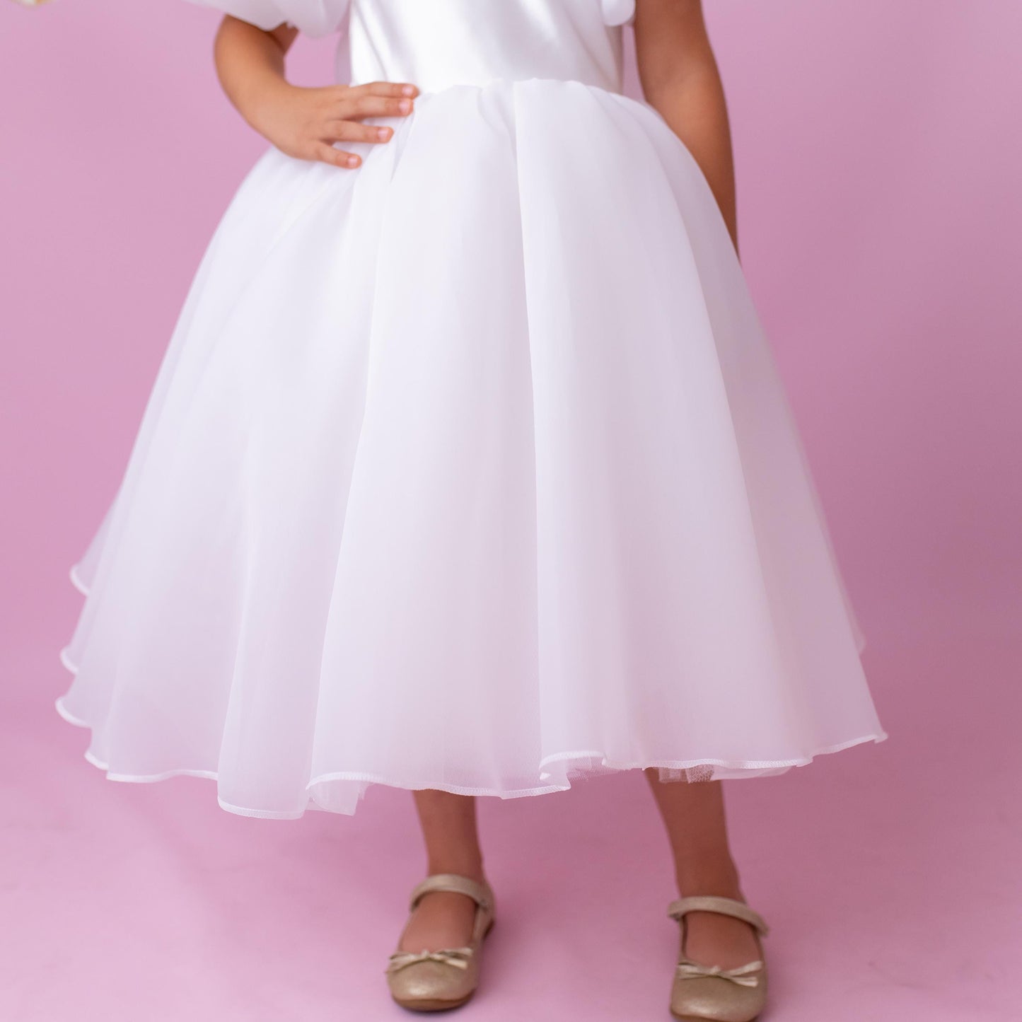 Luxurious Organza Flower Girl Wedding Dress, Princess Communion Gown, Tea Length, Big Bow, V-Neck