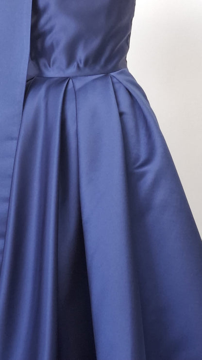 Elegant Navy Blue Satin One-Shoulder Flower Girl Dress with Oversized Bow - Personalized Wedding Gown