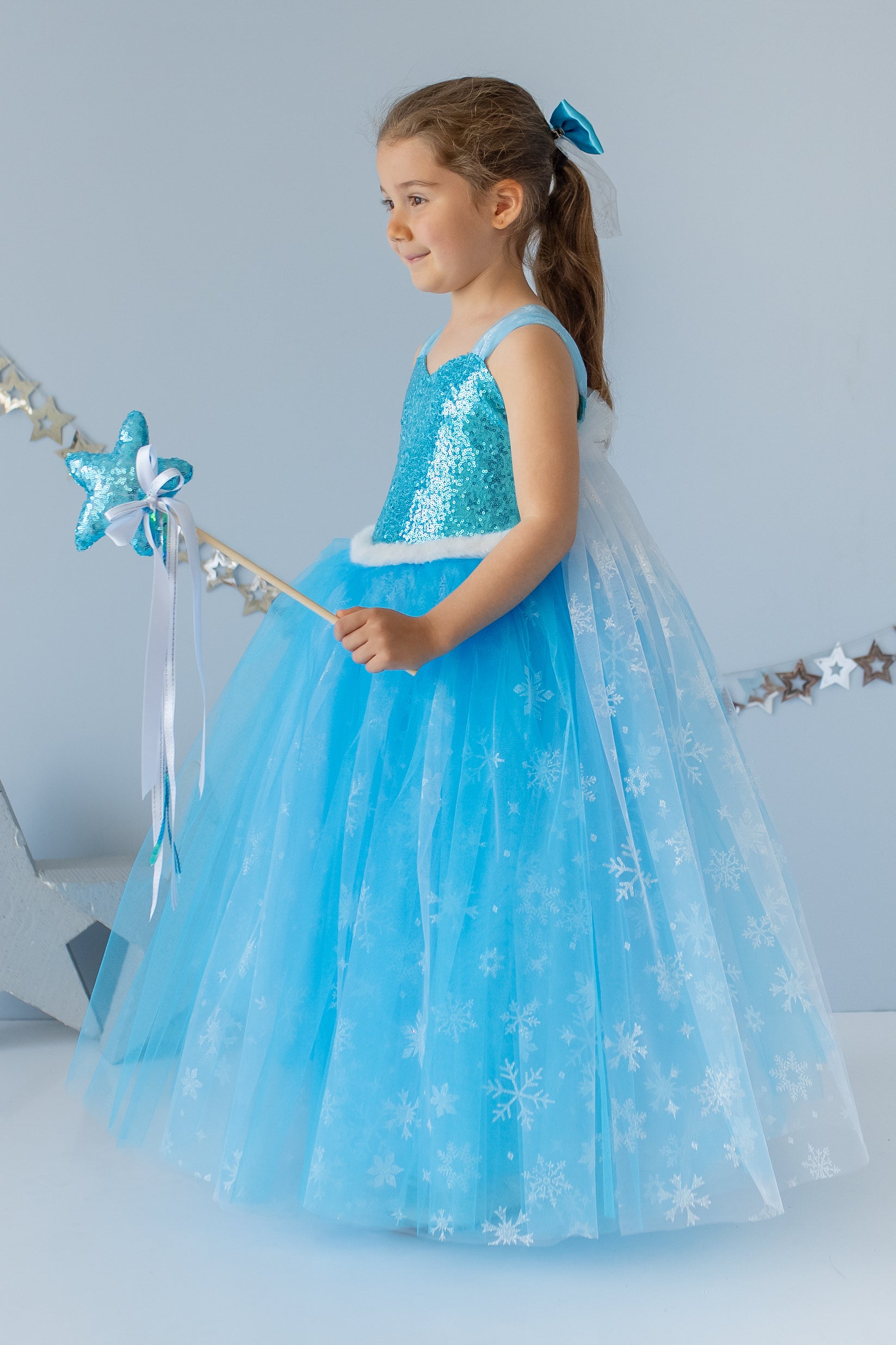 Sparkling Elsa-Inspired Princess Costume 6-9 months / Dress + Bag + Wand Sparkling Elsa-Inspired Princess Costume 6-9 months / Dress + Bag + Wand