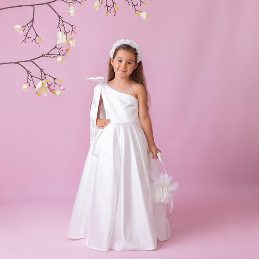 Pure White Satin Flower Girl Dress: Elegant One-Shoulder Gown with Oversized Bow